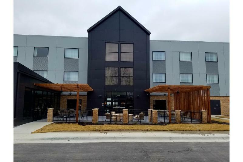 Hotel Country & By Radisson, Lawrence, Ks 3*