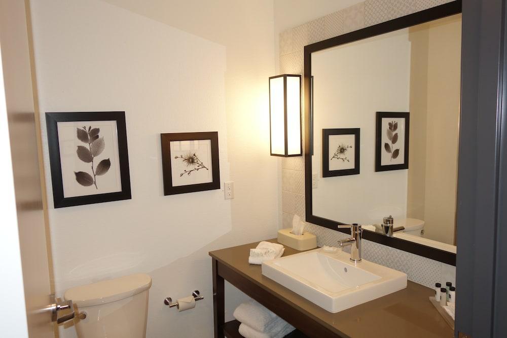 Country & By Radisson, Lawrence, Ks Hotel 3*