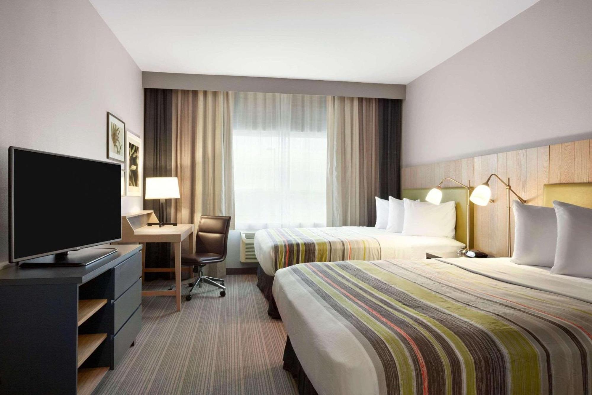 Country & By Radisson, Lawrence, Ks Lawrence