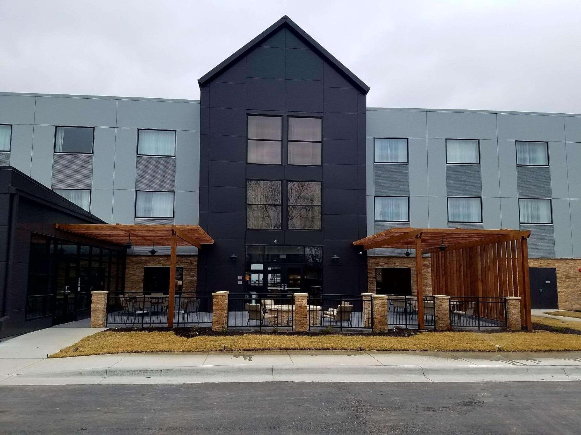Country & By Radisson, Lawrence, Ks Hotel 3*