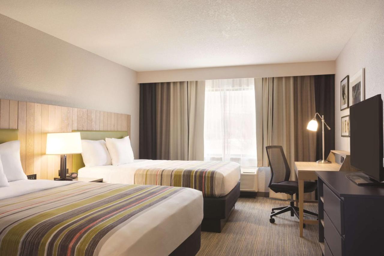 Hotel Country & By Radisson, Lawrence, Ks Lawrence